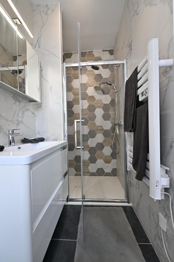 3 Appartements Premium Au Pied De La Cathedrale - Hypercentre سين المظهر الخارجي الصورة