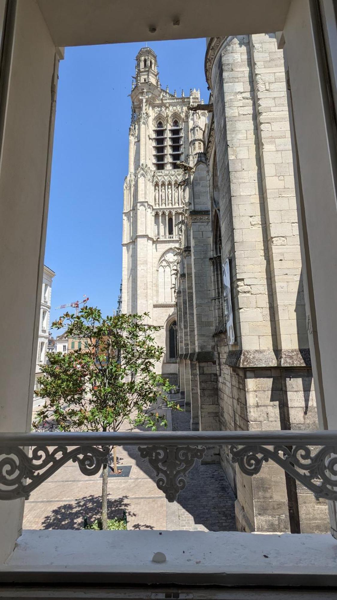 3 Appartements Premium Au Pied De La Cathedrale - Hypercentre سين الغرفة الصورة